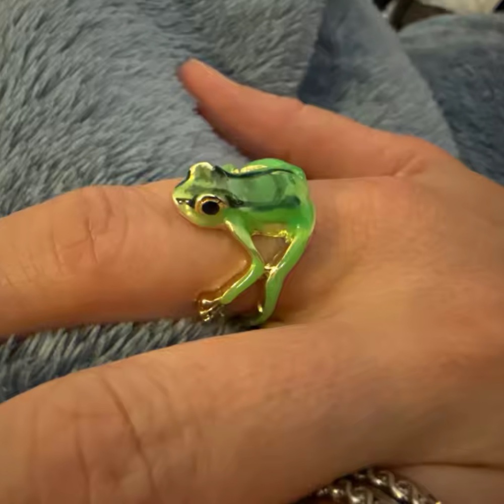 Frog Green Vibrant Ring - Picture 8 of 16
